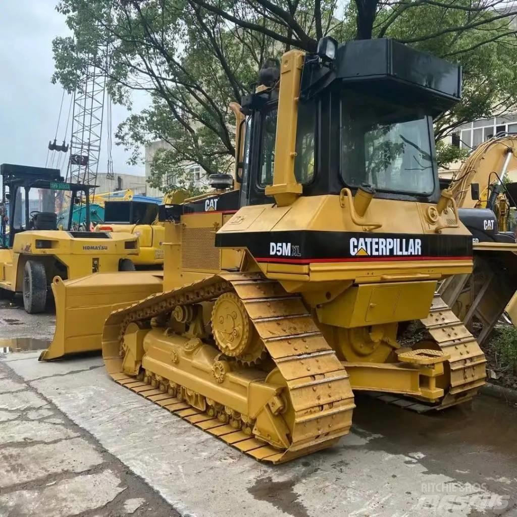CAT D 5 M XL Telaketjupuskutraktorit