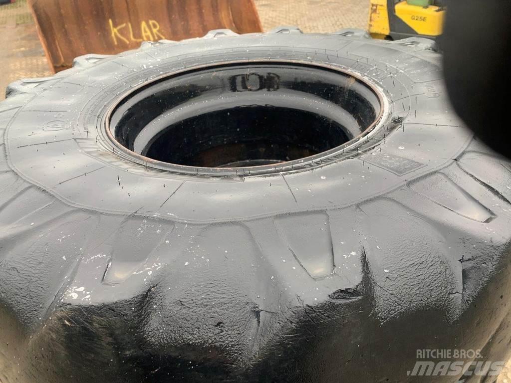Michelin XF Renkaat ja vanteet