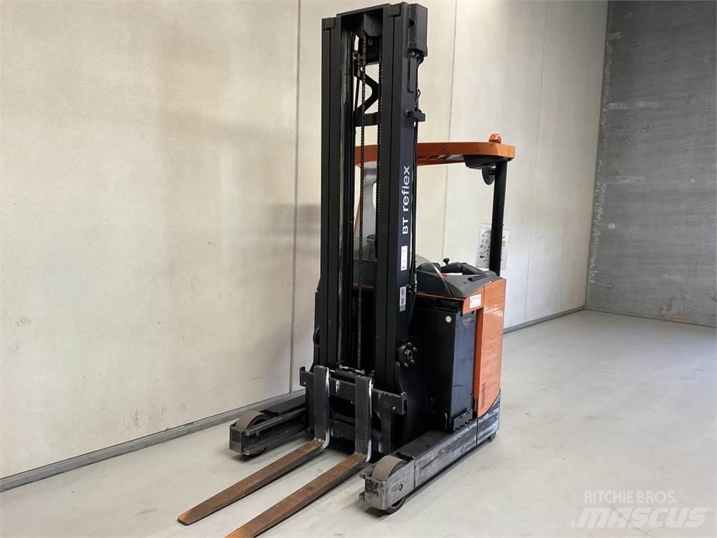 BT RRE160 Työntömastotrukit