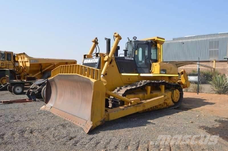 Komatsu D155-5 Telaketjupuskutraktorit