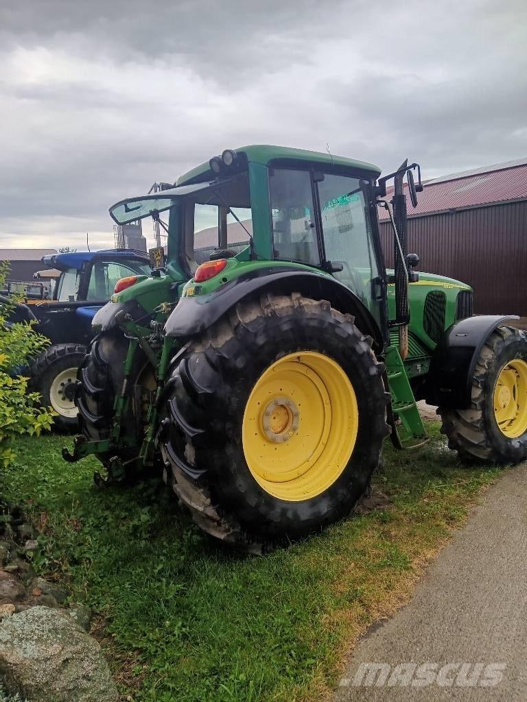 John Deere 6820 6820 Traktorit