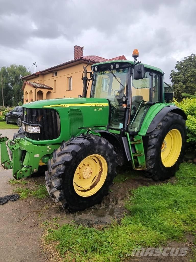 John Deere 6820 6820 Traktorit