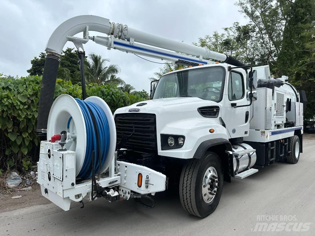 Freightliner 114 SD Paine-/imuautot
