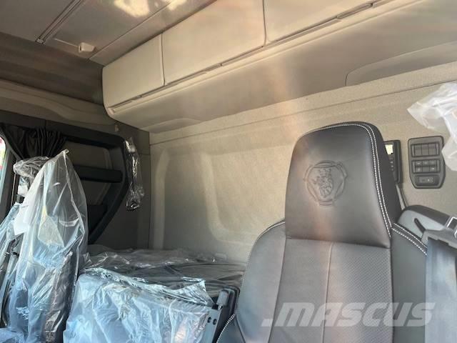 Scania R 560 Nosturiautot