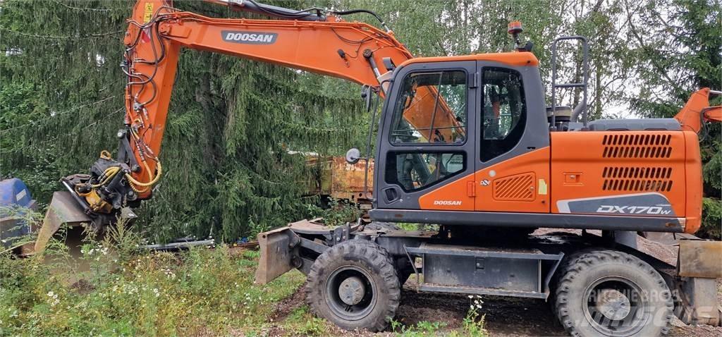 Doosan DX170W Pyöräkaivukoneet