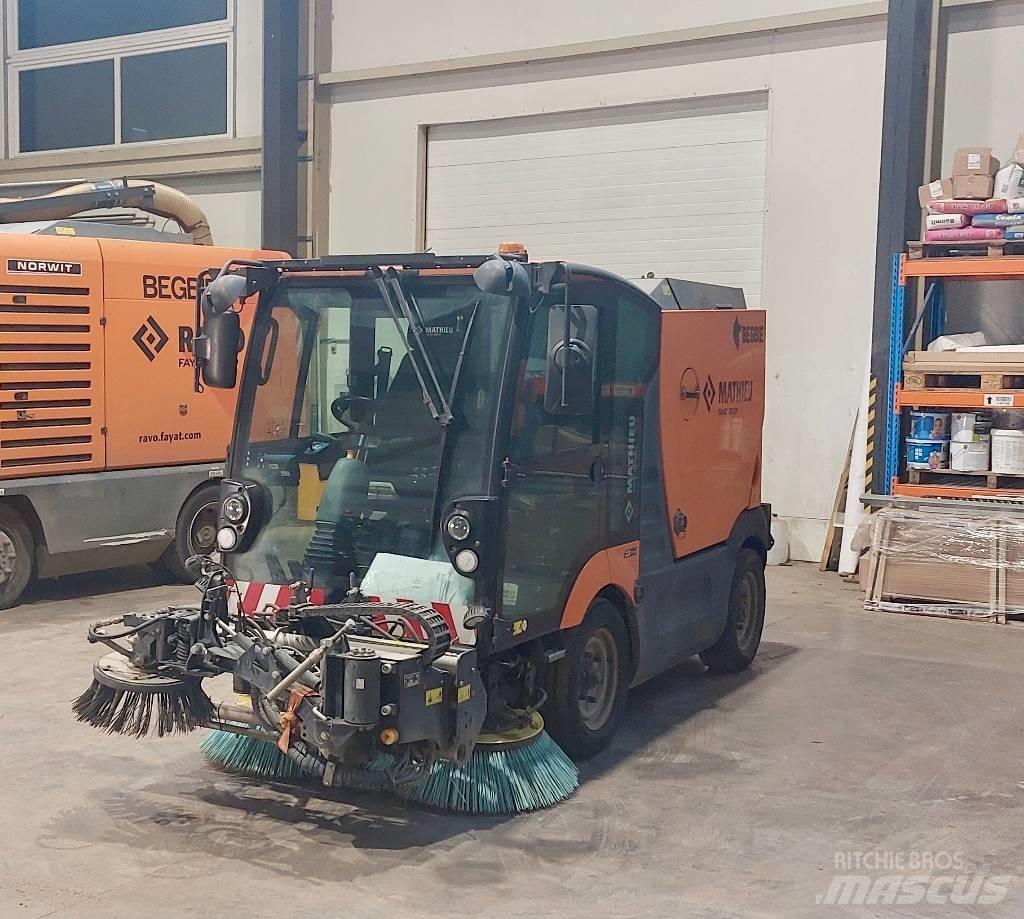Mathieu MC210 Lakaisuautot