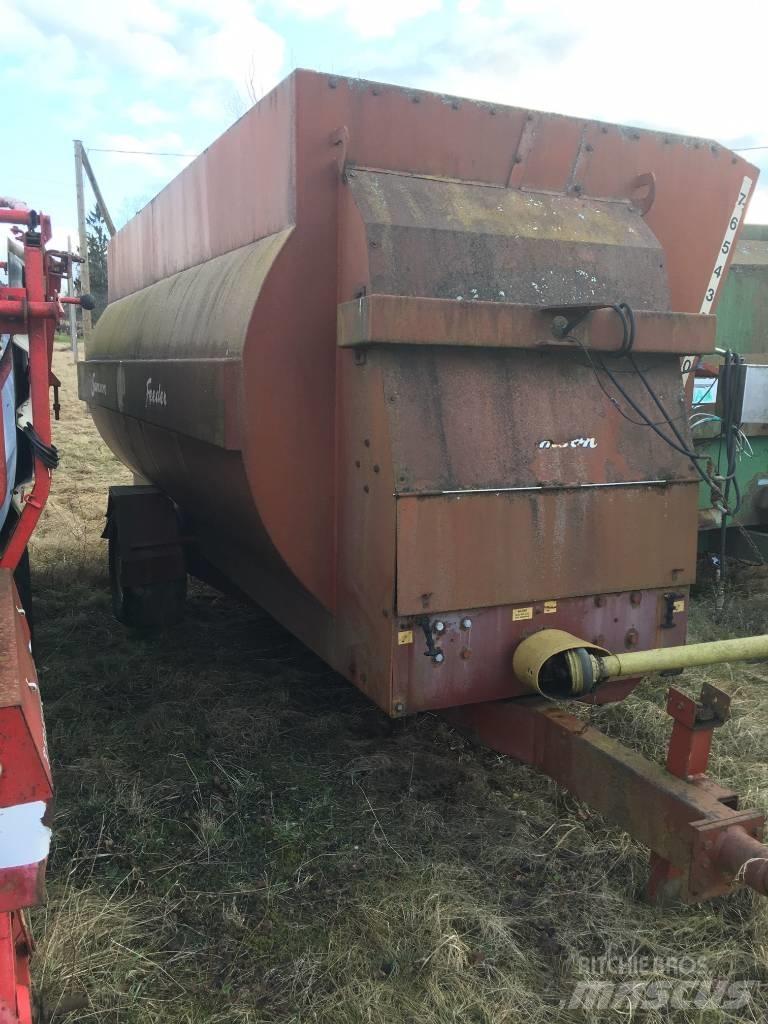 Samson feeder Rehuvaunut