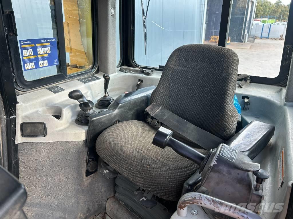 CAT D7R II Telaketjupuskutraktorit
