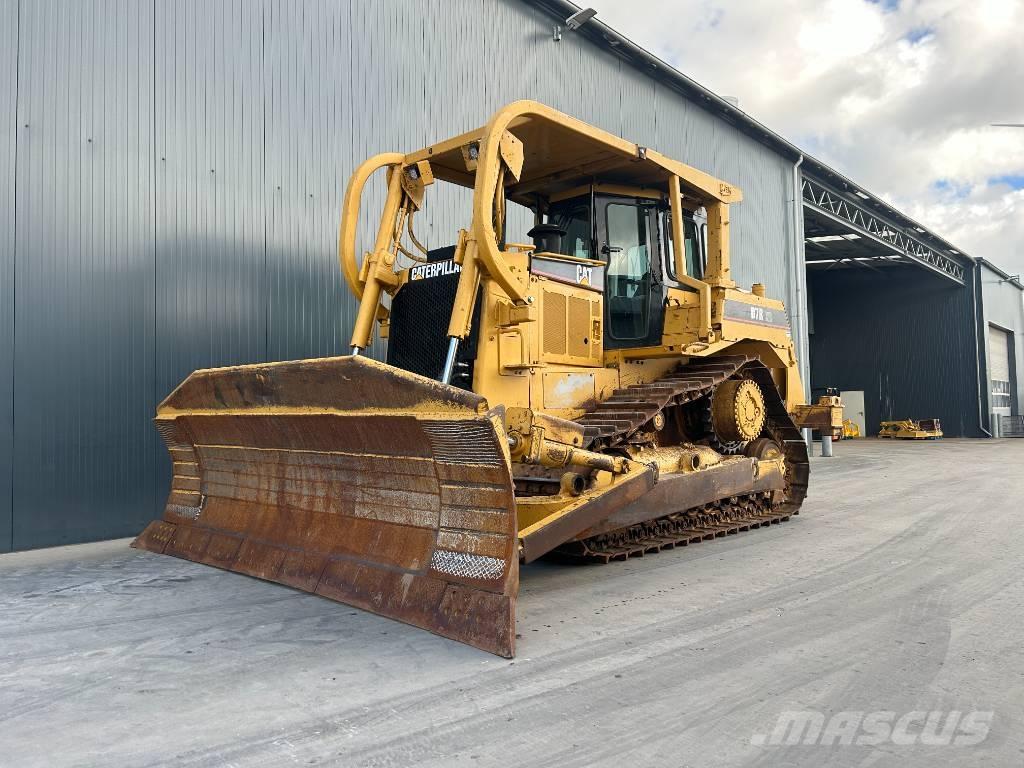 CAT D7R II Telaketjupuskutraktorit