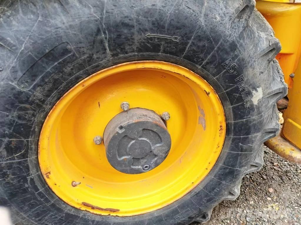 JCB 3 CX Kaivurikuormaajat