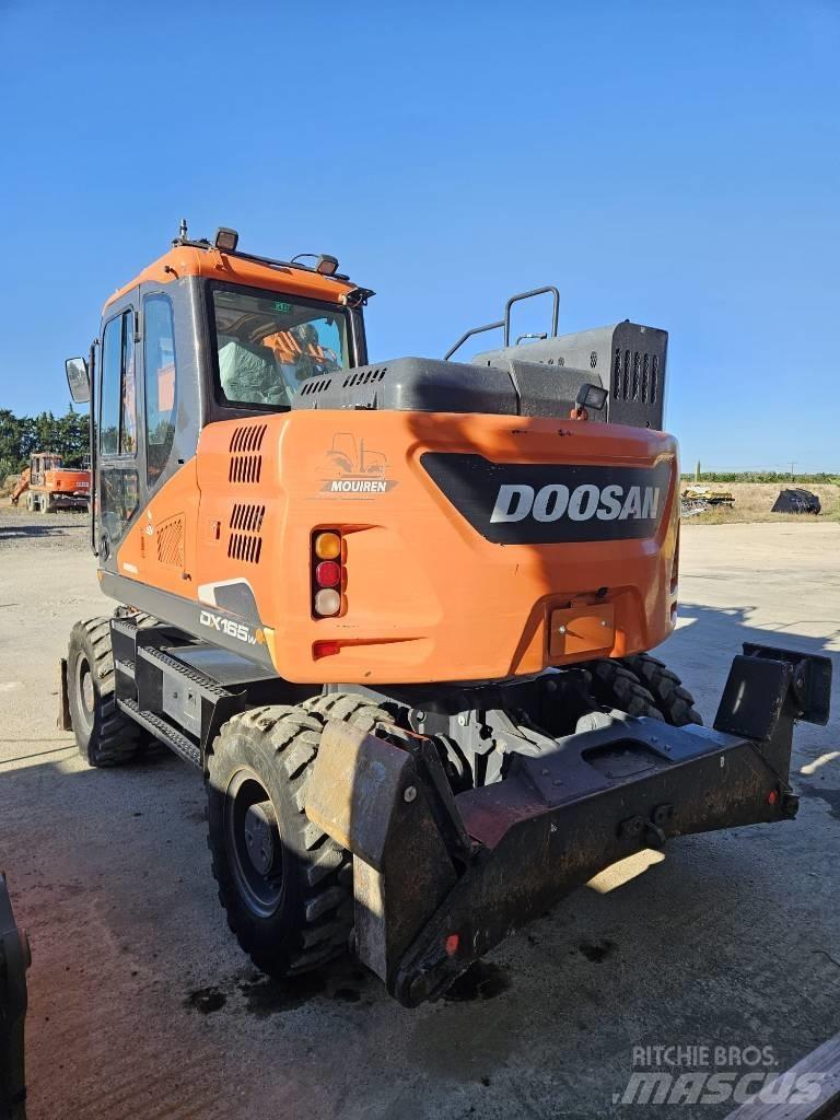 Doosan DX 165 W-5 Pyöräkaivukoneet