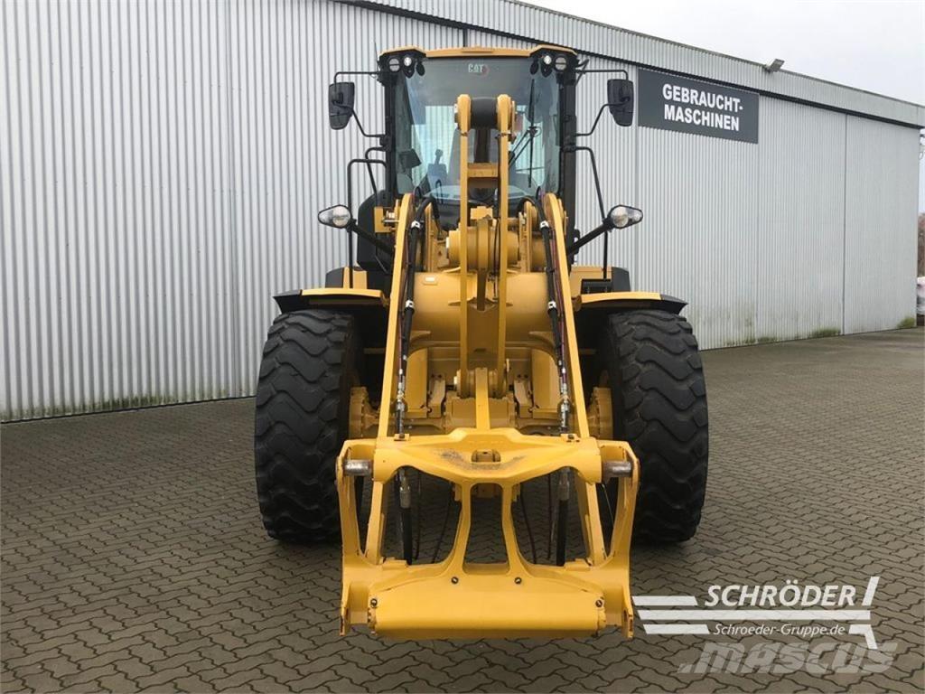  938 HL Pyöräkuormaajat