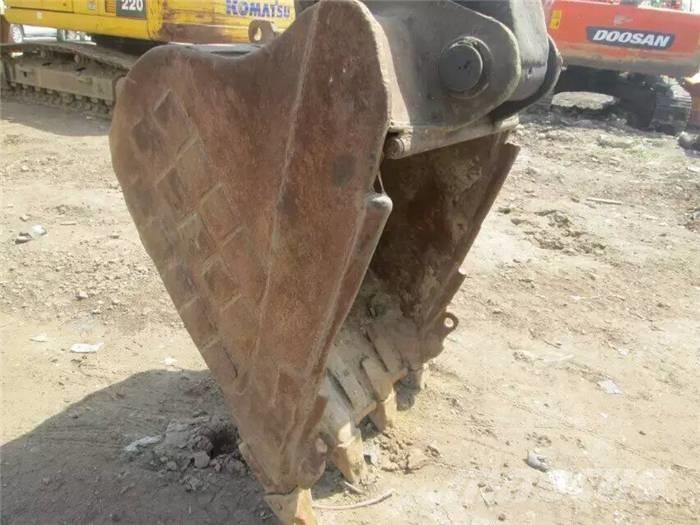 CAT 320 C Telakaivukoneet