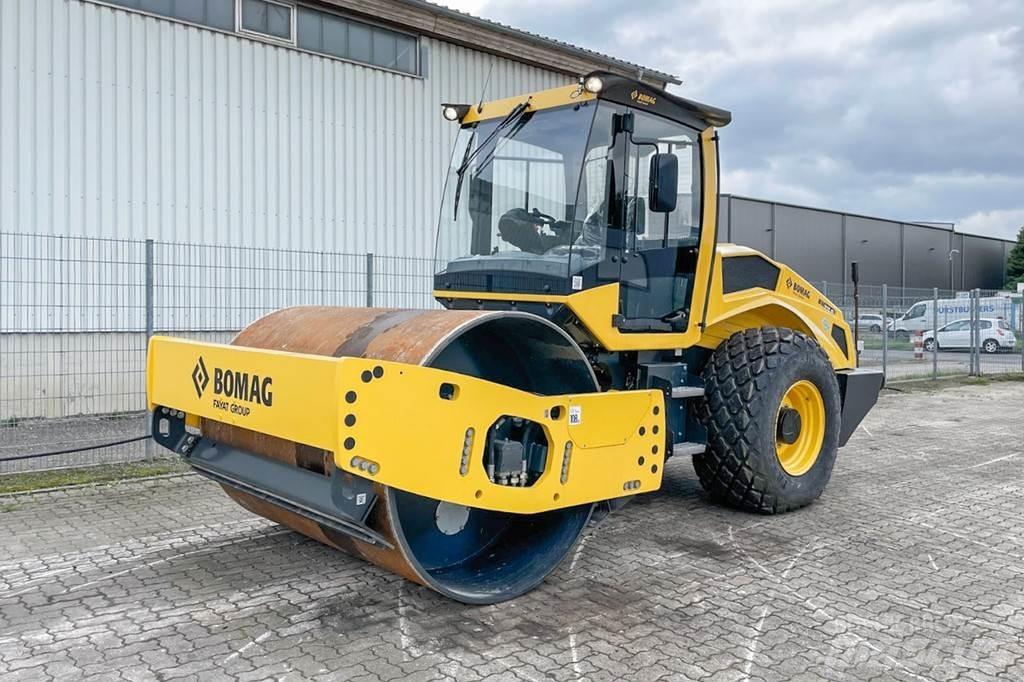 Bomag BW 213 D-5 Yksivalssijyrät