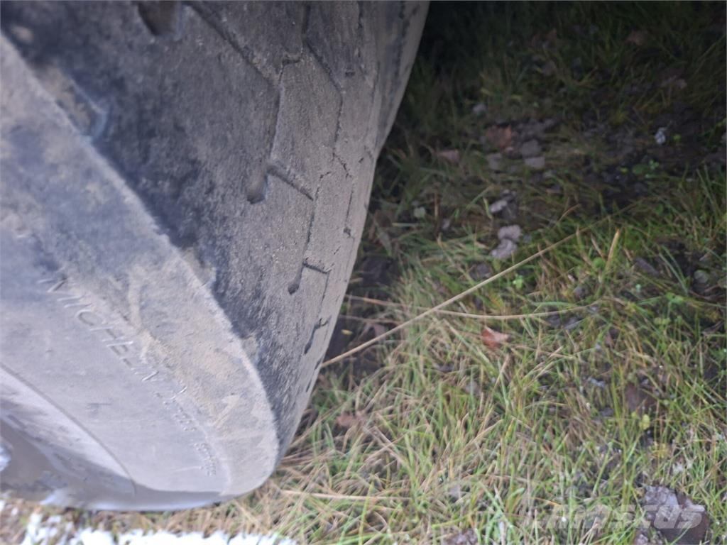 Scania R164 Sora- ja kippiautot