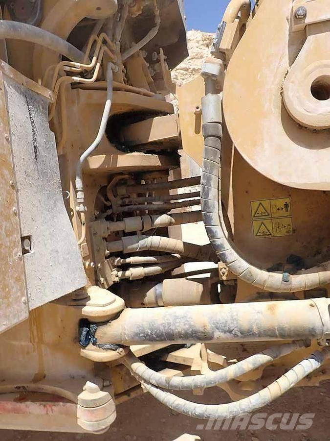 CAT 988K Pyöräkuormaajat