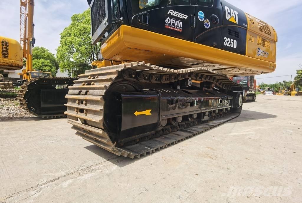 CAT 325 D Telakaivukoneet