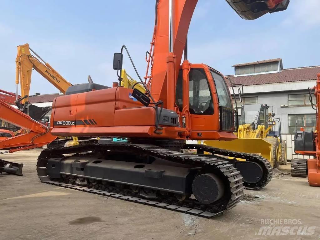 Doosan DX300LC Telakaivukoneet