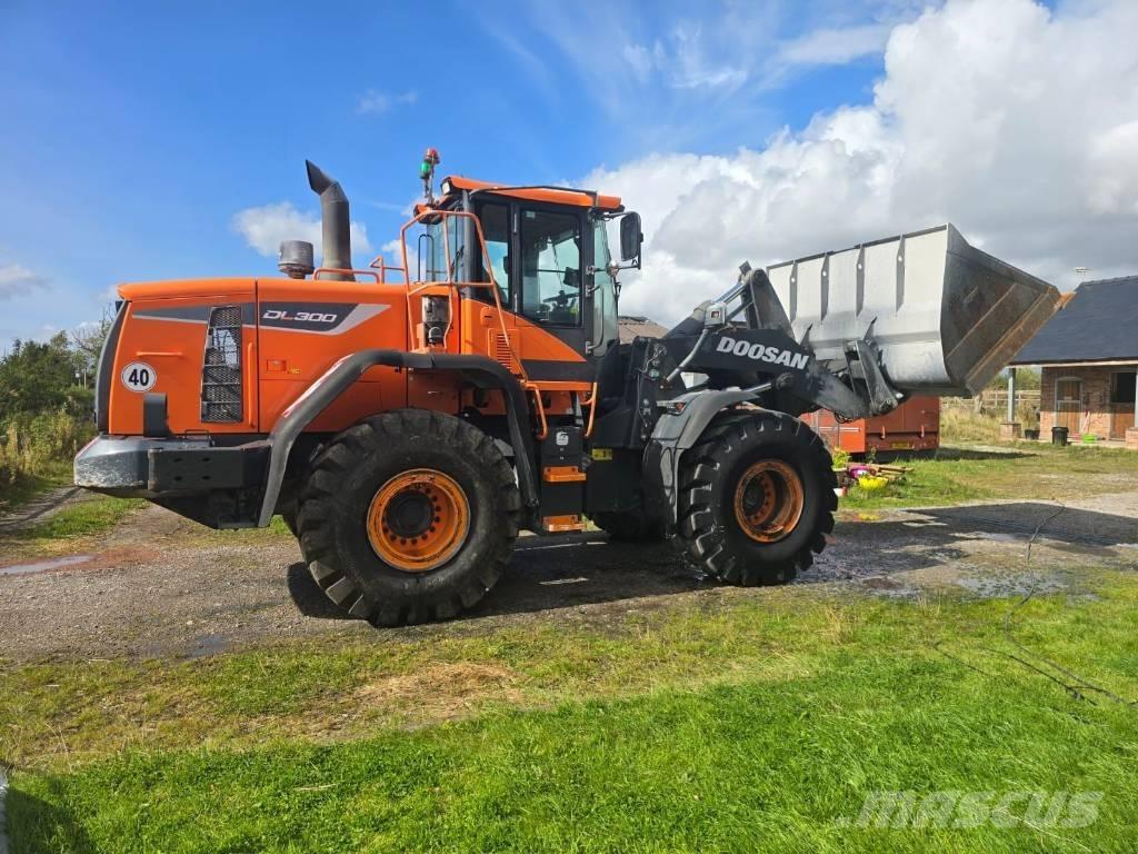 Doosan DL 300-5 Pyöräkuormaajat
