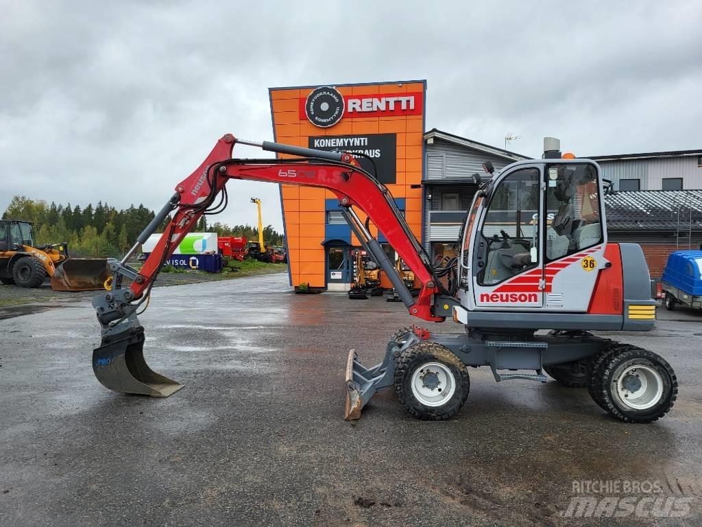 Neuson 6502 WD Pyöräkaivukoneet
