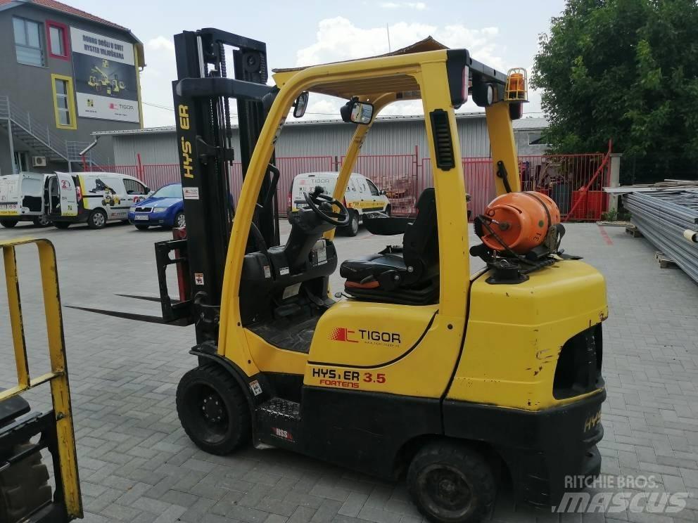 Hyster S 35 FT Nestekaasutrukit