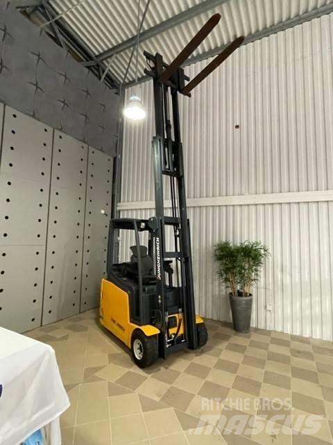 Jungheinrich EFG 218 Sähkötrukit
