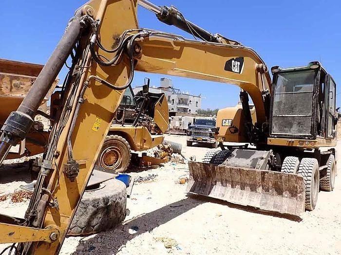 CAT M320F Erikoiskaivinkoneet