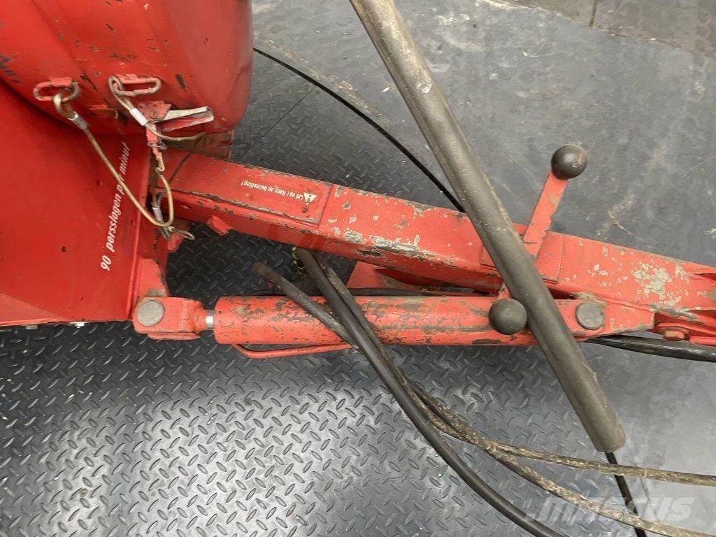 Welger AP 830 Kanttipaalaimet