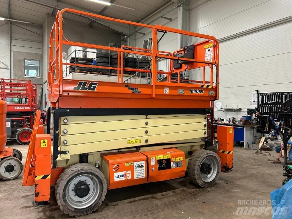 JLG M 4069 LE Saksilavat