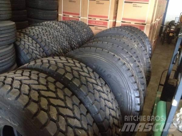 Hilo 1600R25 Renkaat ja vanteet