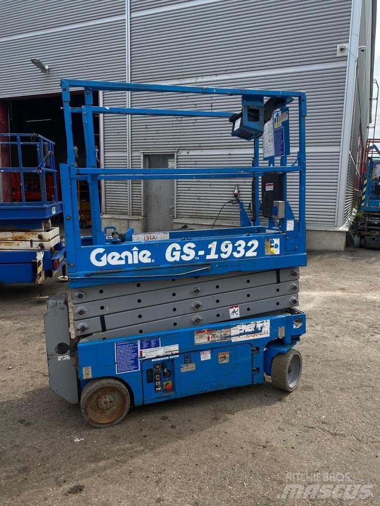 Genie GS 1932 Saksilavat