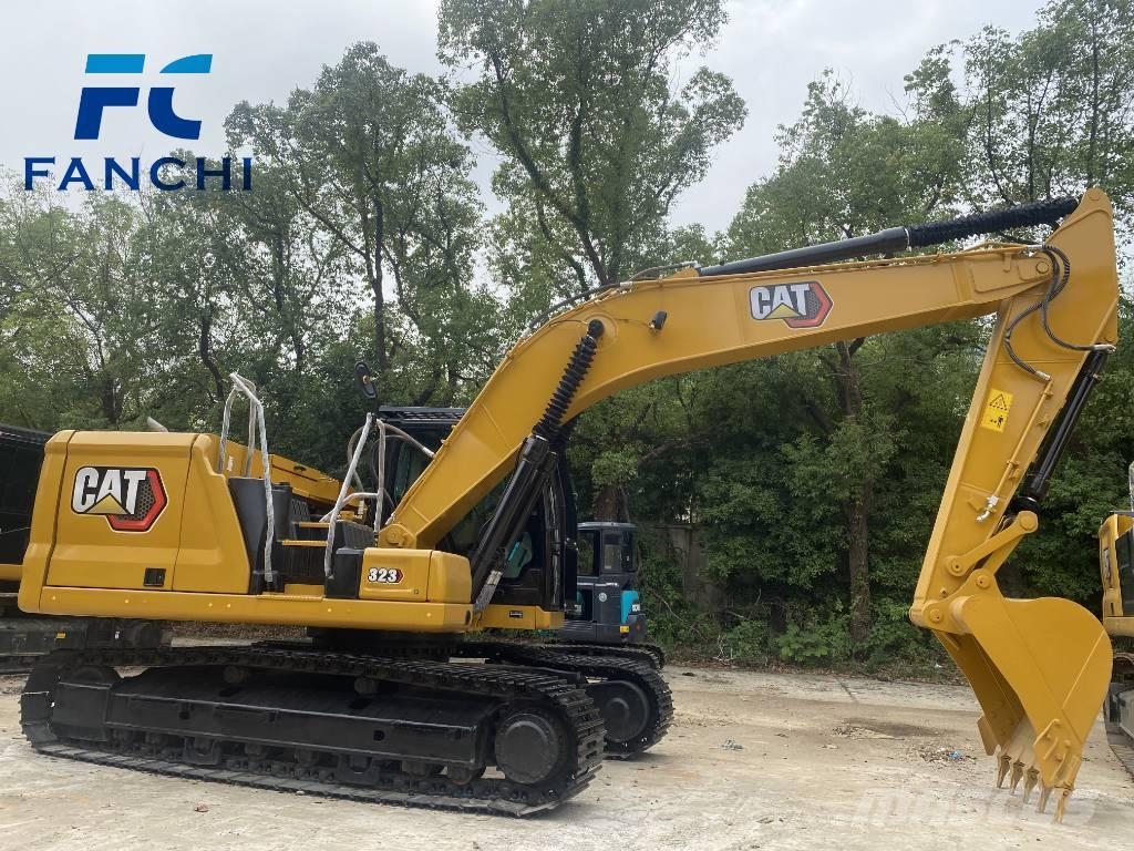 CAT 323 Telakaivukoneet