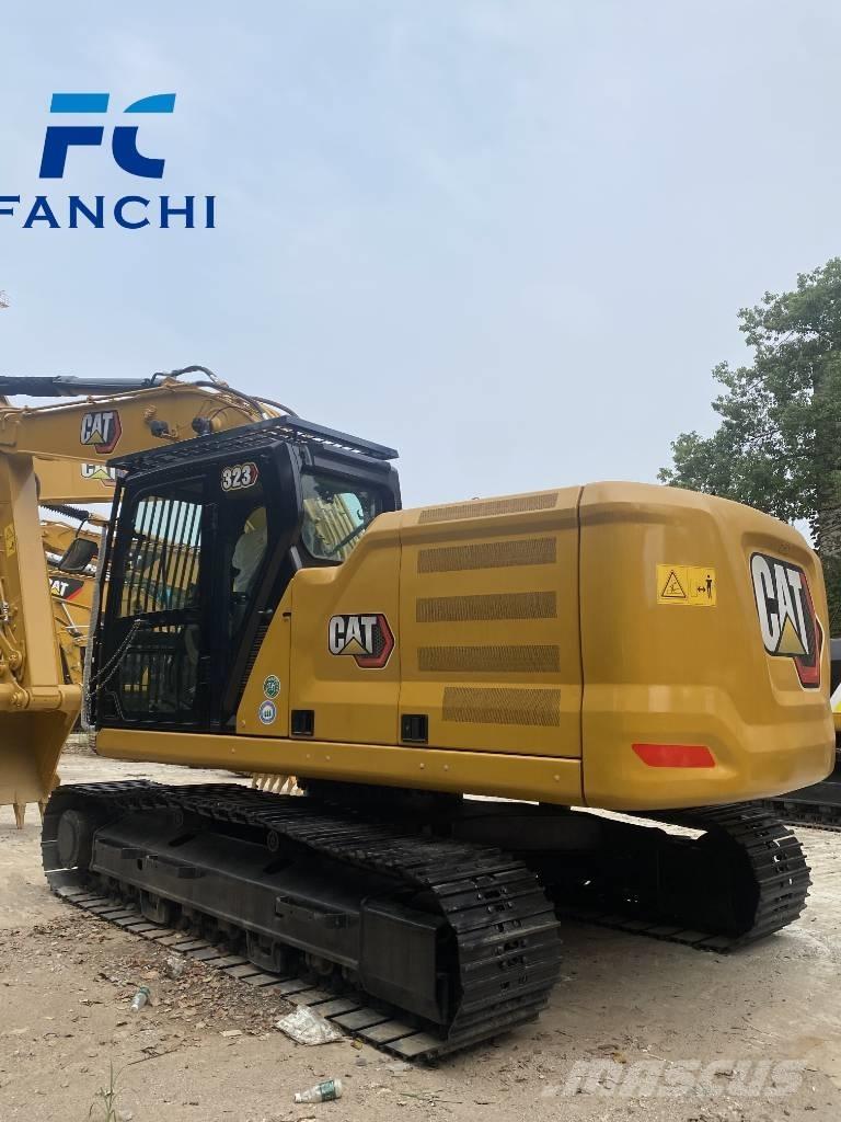 CAT 323 Telakaivukoneet