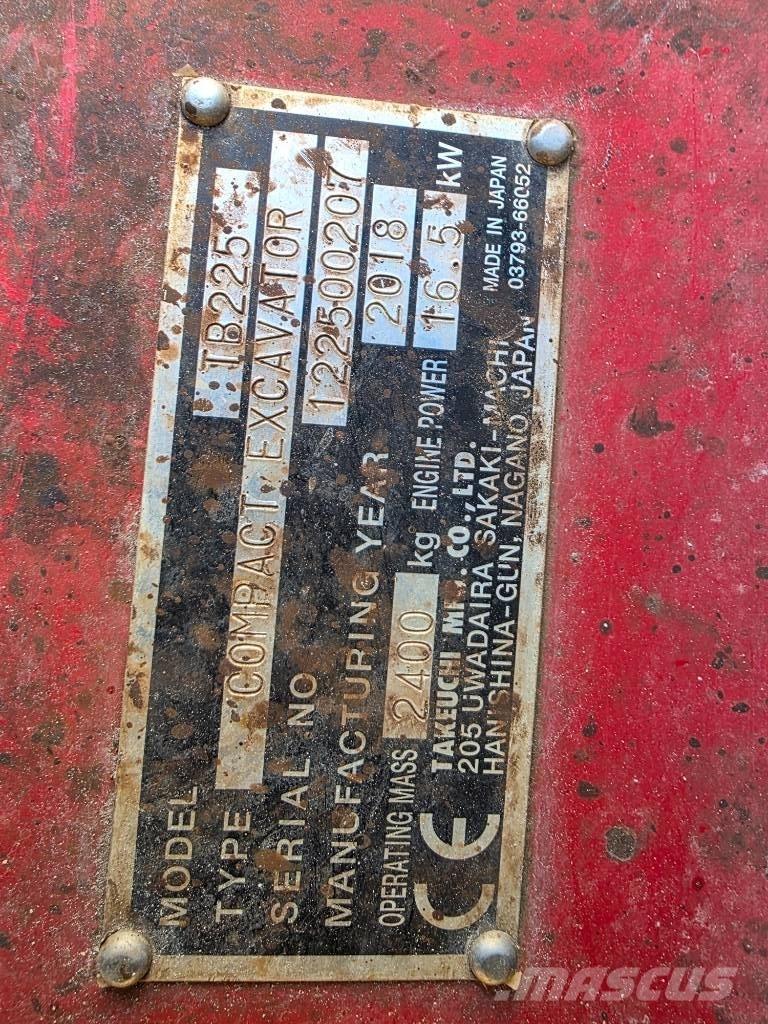 Takeuchi TB 225 Minikaivukoneet < 7t