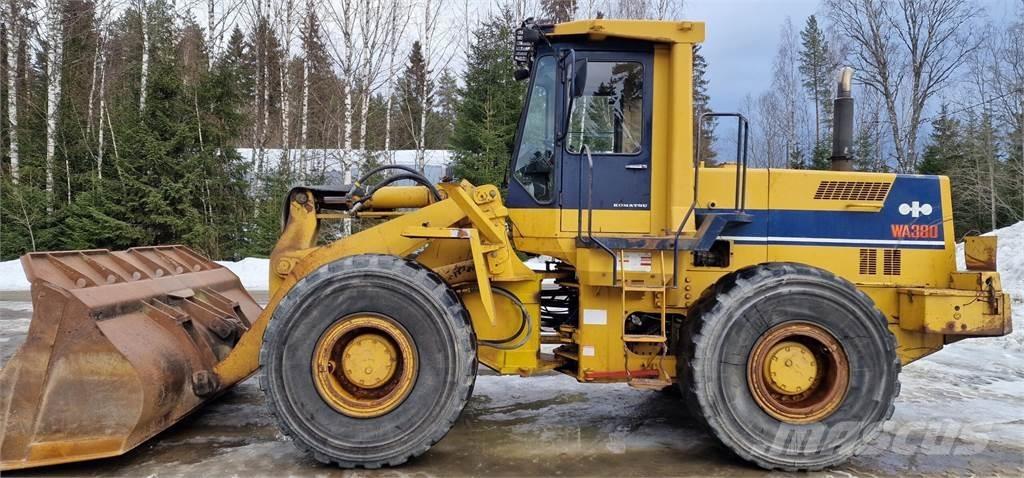 Komatsu WA380 Pyöräkuormaajat