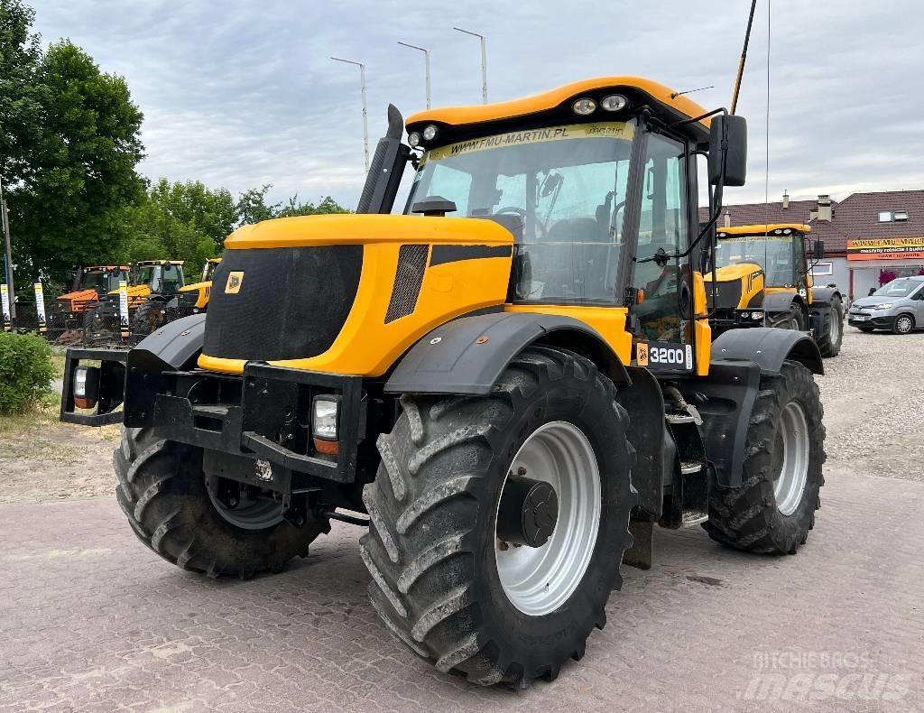 JCB Fastrac 3200 Traktorit