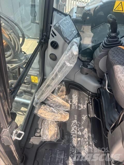 CASE CX 90 D Midikaivukoneet 7t - 12t