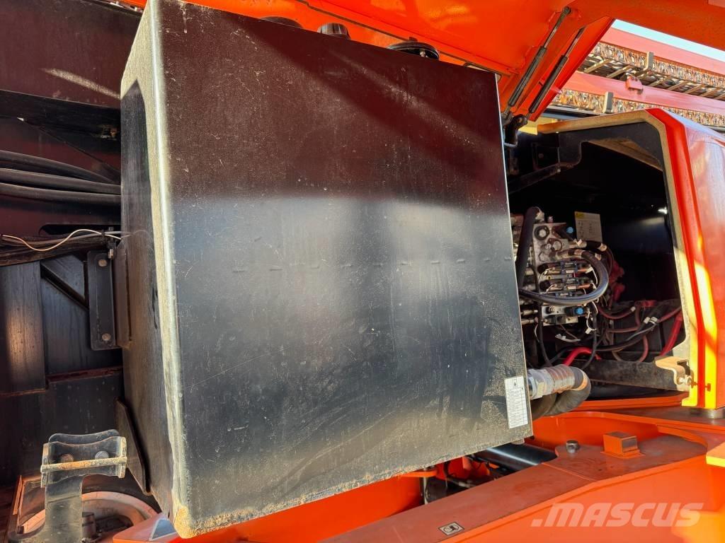 JLG 1850 SJ Teleskooppipuominostimet