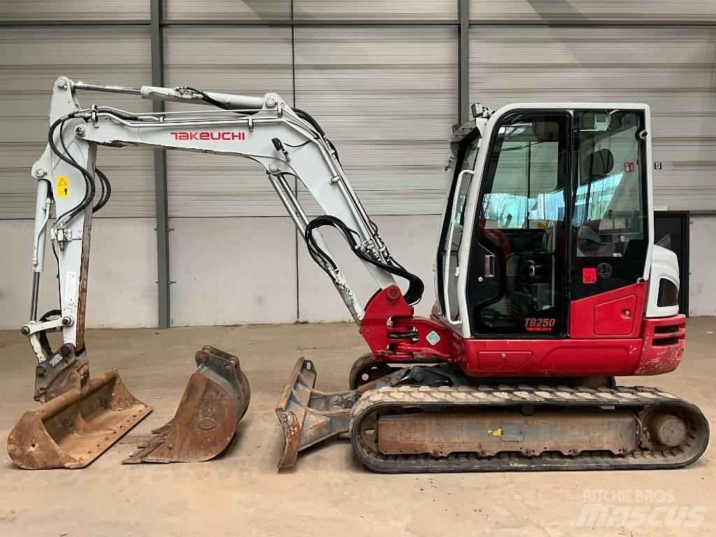 Takeuchi TB 250-2 Minikaivukoneet < 7t