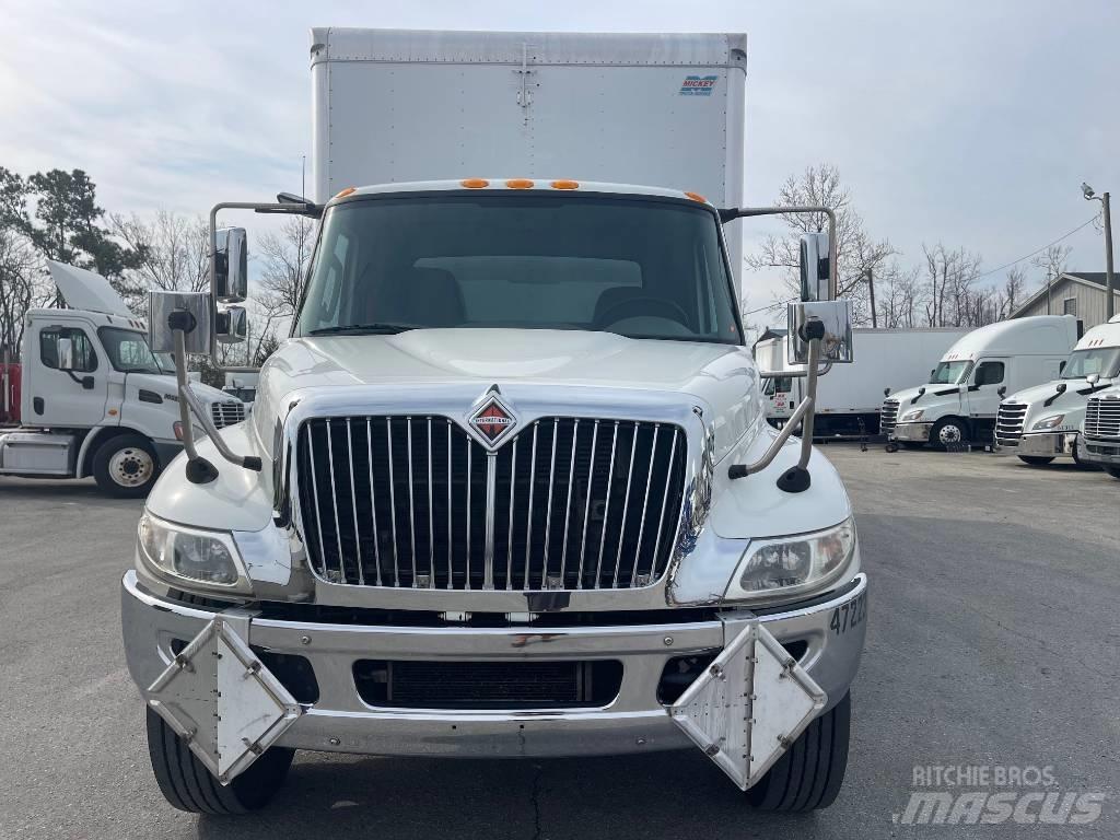 International 4300 Umpikorikuorma-autot