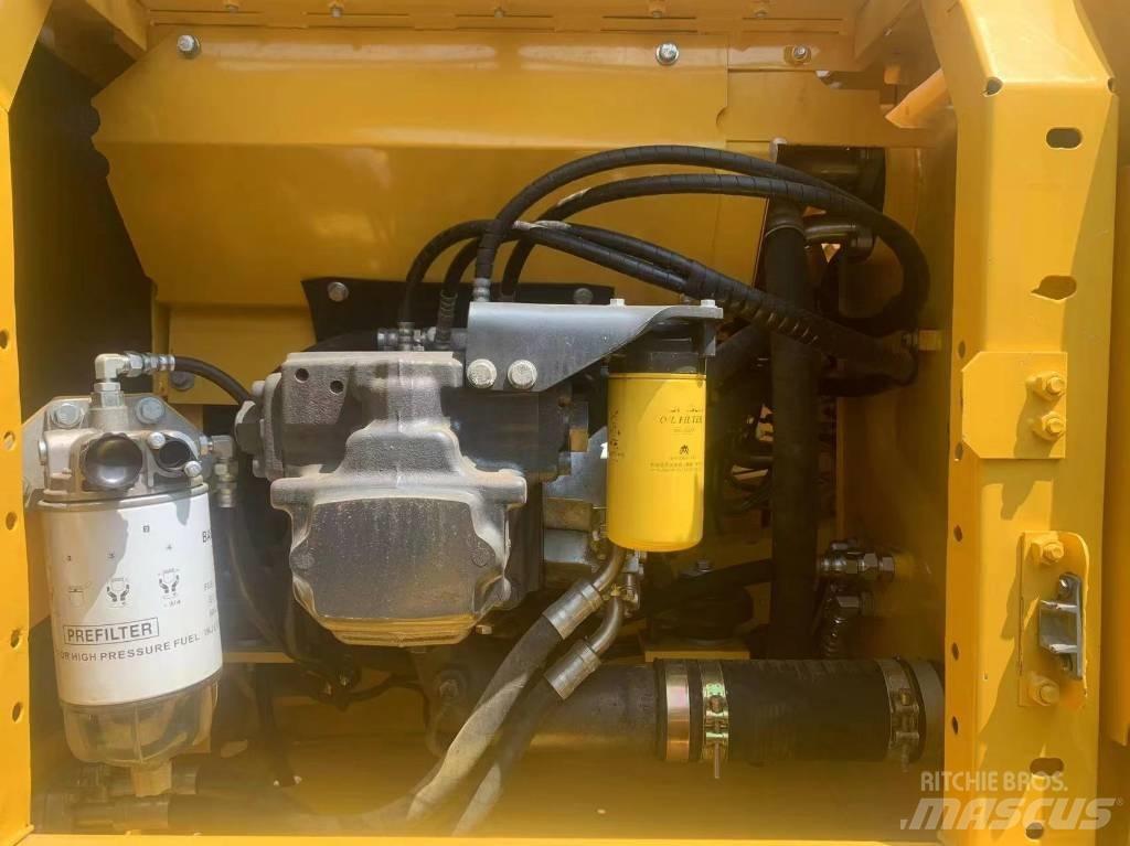 Komatsu PC 200-8 Midikaivukoneet 7t - 12t