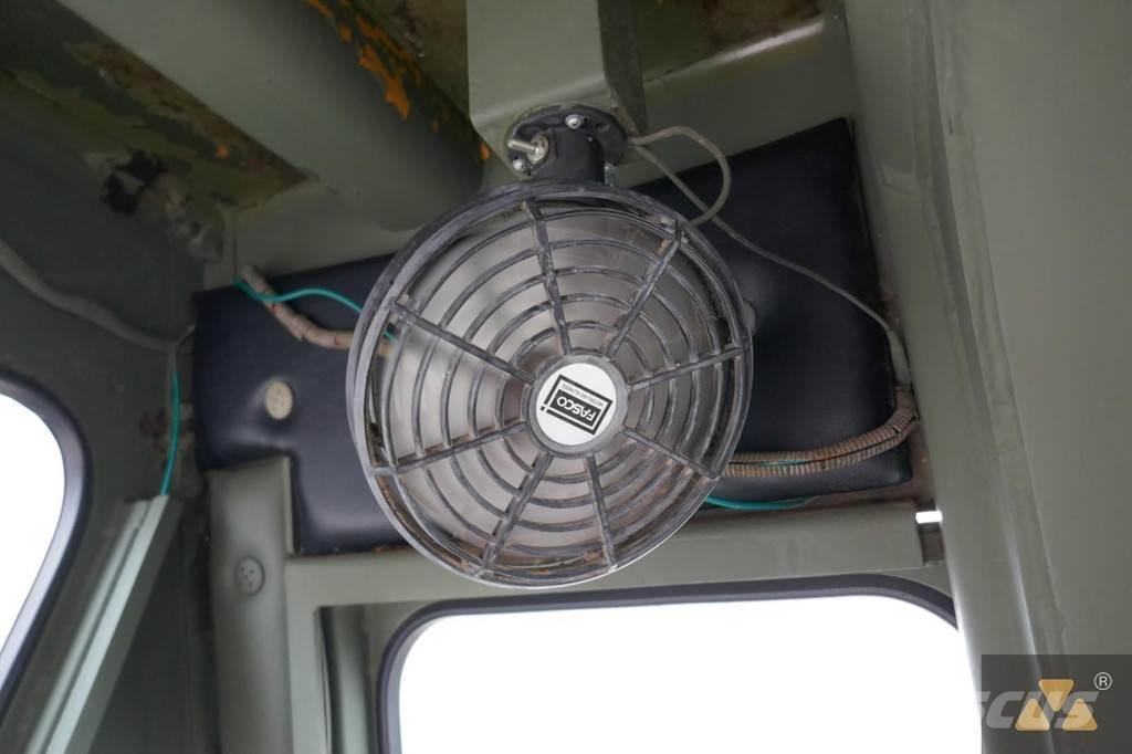 CAT D7G Ex-army Telaketjupuskutraktorit
