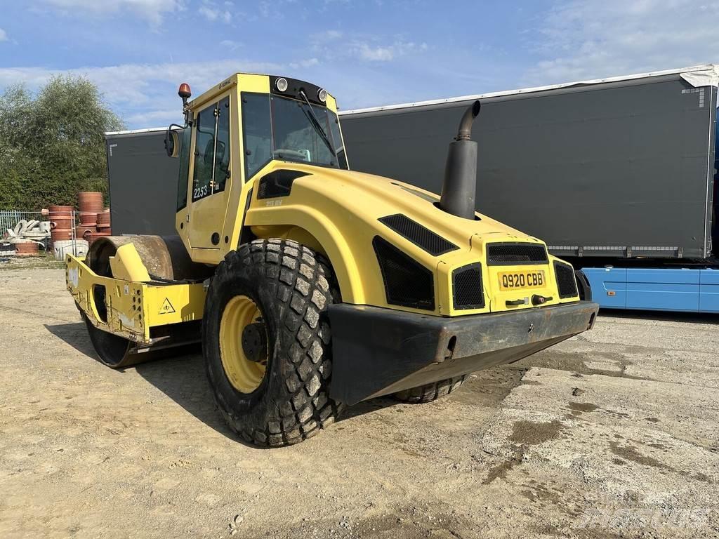 Bomag BW213-DH4 Yksivalssijyrät