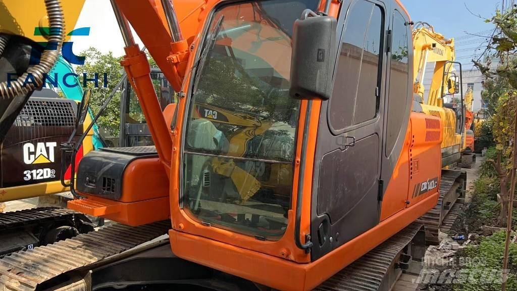 Doosan DX 140 LC Pyöräkaivukoneet