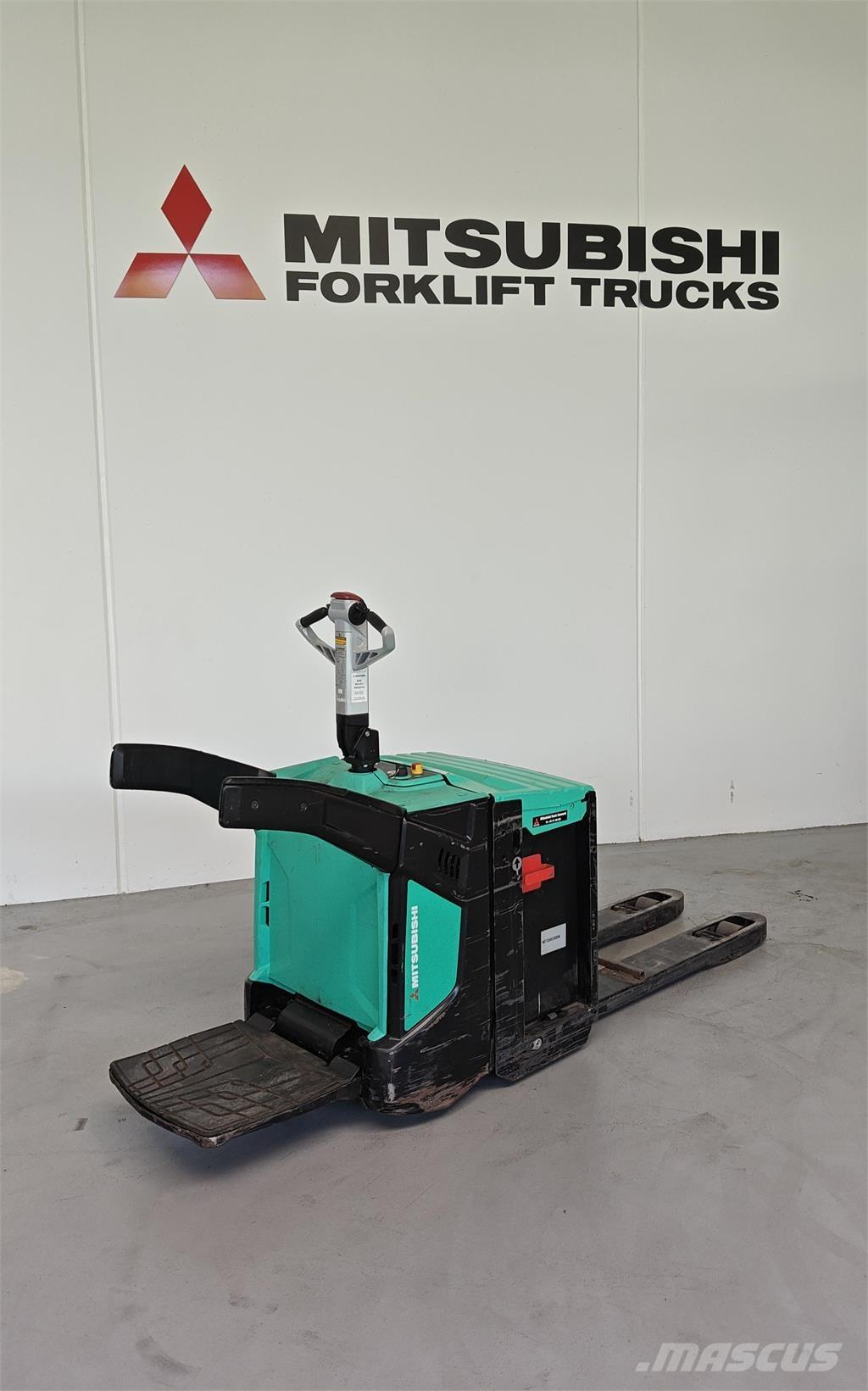 Mitsubishi PBV20N2 Lavatrukit