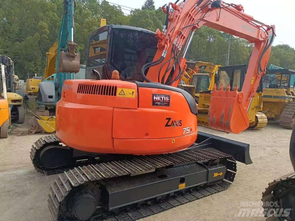 Hitachi ZX 75 Midikaivukoneet 7t - 12t