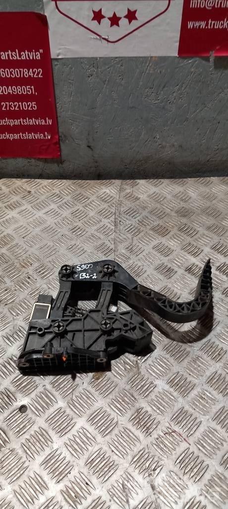 Scania R 480   1753411 Ohjaamot ja sisustat