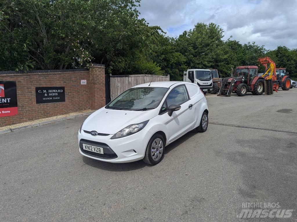 Ford Fiesta Van Pakettiautot