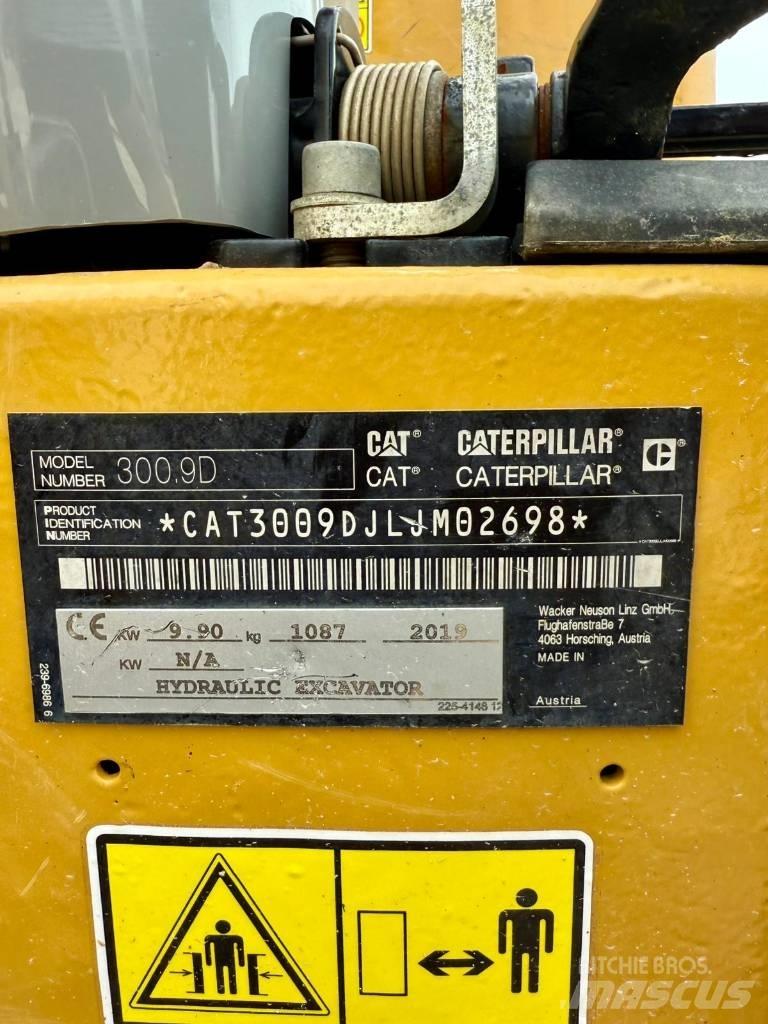 CAT 300.9 D Minikaivukoneet < 7t