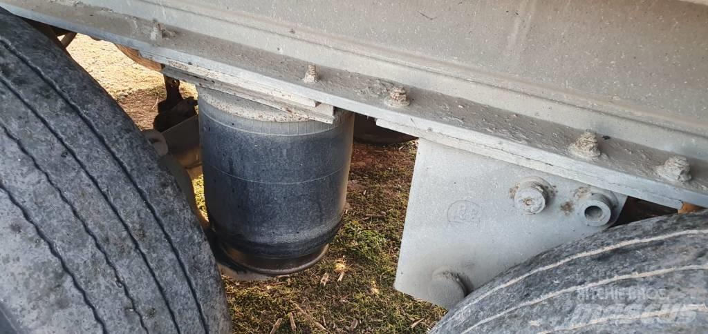 Lecitrailer D1317 Pressukapellipuoliperävaunut